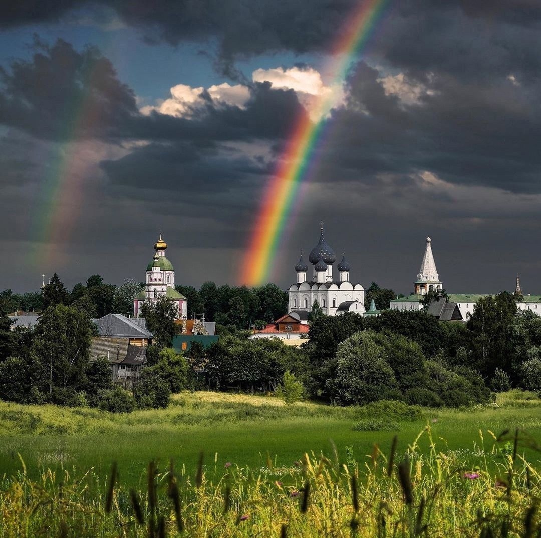 радуга над храмом