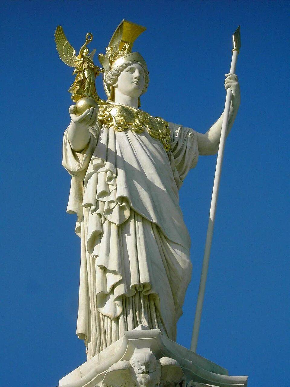 Покровительница древнего рима. Афина Минерва богиня. Афина Паллада статуя. Статуя Афины в Парфеноне. Афина Паллада богиня древней Греции.