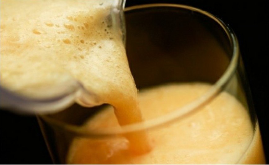 Густая моча. Напиток зелёный мочи. Моча напиток. Маччо чай. Матча чай.