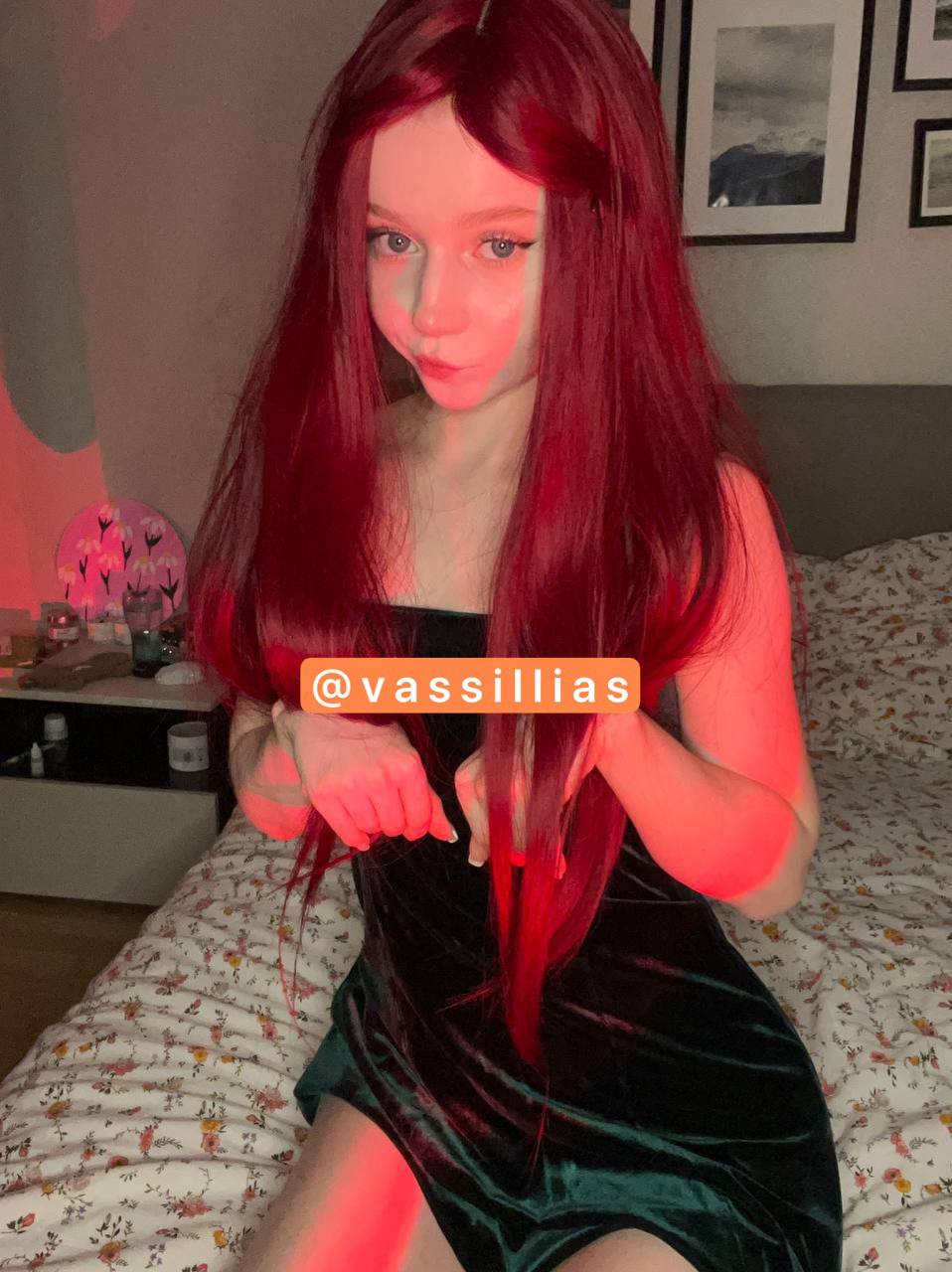 Liinaliiis caught in a private moment