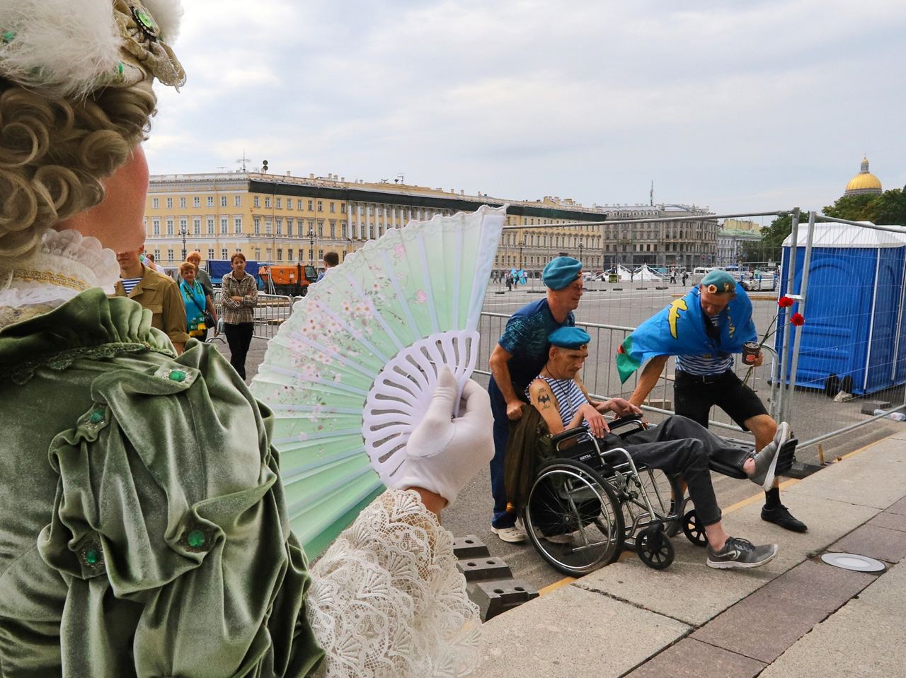 гей парад в один день с днем вдв фото 89